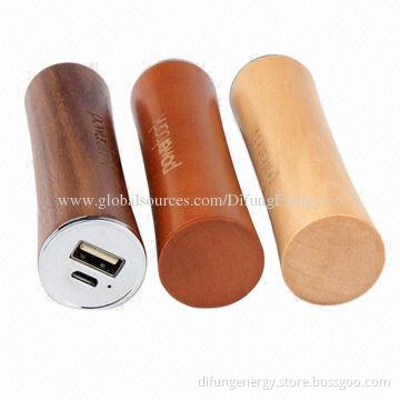 USB Battery Chargers with 2,600mAh Power Bank, CE, RoHS and FCC Marks